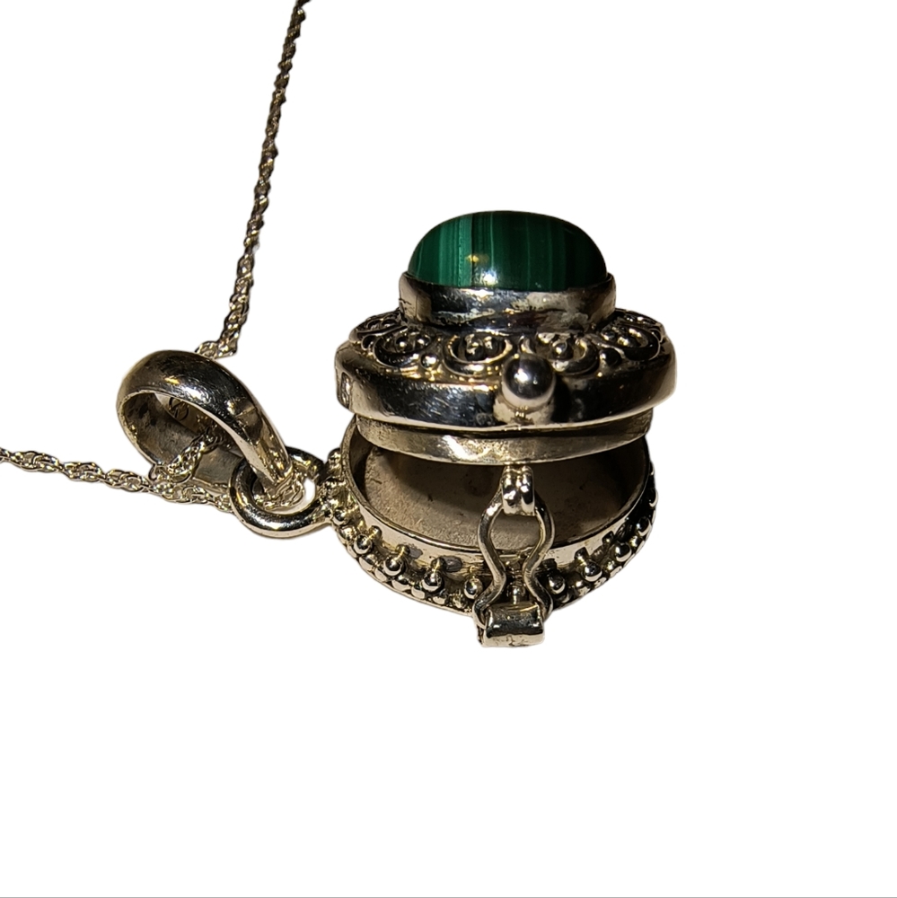 Natural Malachite & Sterling Silver Artisan Poison Box Necklace Brand New - Picture 2 of 9